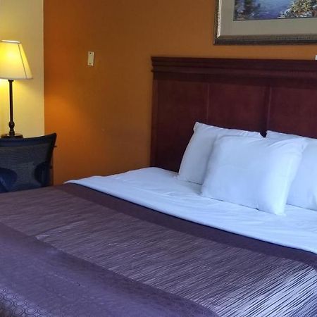 אונטריו Lotus By Hotel Inn מראה חיצוני תמונה